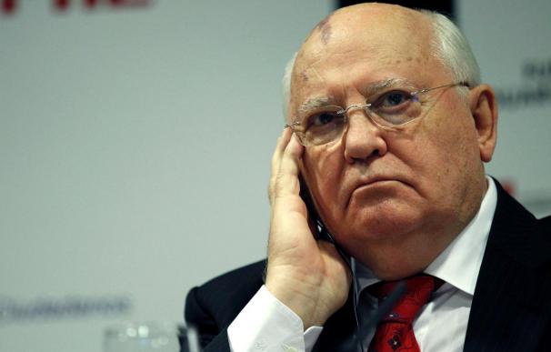 Gorbachov cumple 80 años convertido en la conciencia de la democracia rusa