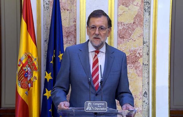 Rajoy y sus ministros guardan un minuto de silencio en Moncloa en solidaridad con las víctimas del atentado de Niza