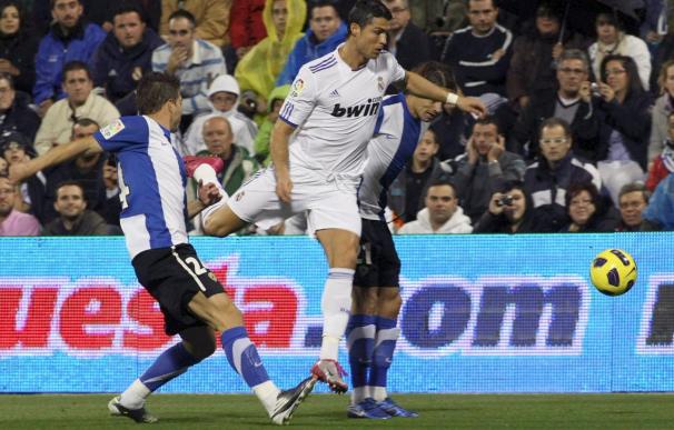 El Real Madrid-Hércules se jugará el sábado 12 de marzo y el Sevilla-Barcelona el domingo
