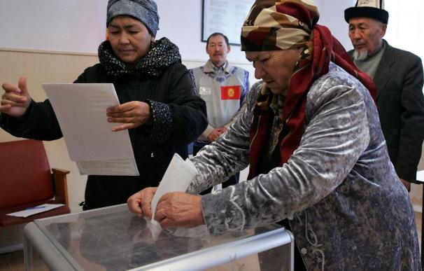 Calma y elevada participación en las elecciones legislativas kirguises