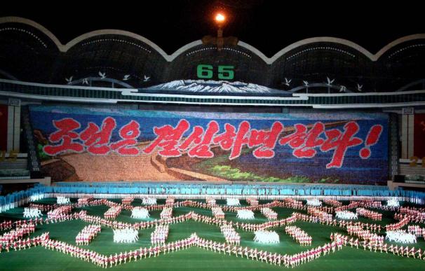 Pyongyang consagrada a Kim Jong-un como sucesor en una exhibición militar