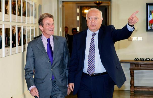 Moratinos y Kouchner visitan Oriente Medio para apoyar el diálogo por la paz