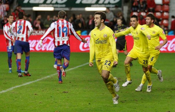 1-1. El Villarreal saca un punto en Gijón con un penalti en el tiempo de prolongación