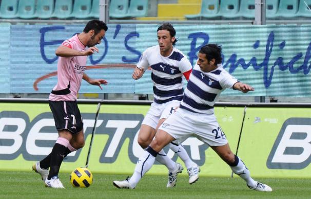 El Lazio gana al Palermo y domina el campeonato
