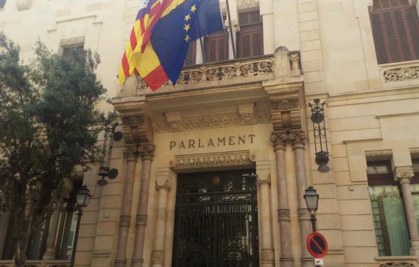 La diputación permanente se reúne este martes para avanzar en la comisión para investigar las autopistas de Ibiza