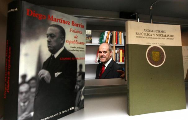 Chaves inaugura la Biblioteca que homenajea en su ciudad a Felipe González