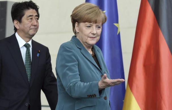 Merkel advierte a Rusia de que está en su mano evitar nuevas sanciones