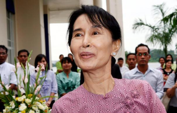 Admiten a trámite el último recurso contra el arresto domiciliario de Suu Kyi