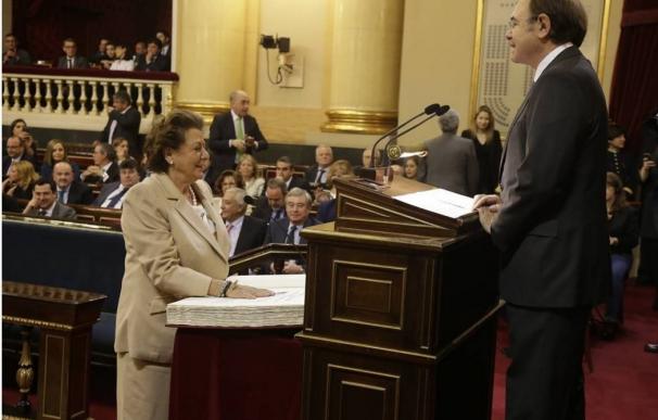 Rita Barberá presenta la documentación para seguir siendo senadora en la próxima legislatura