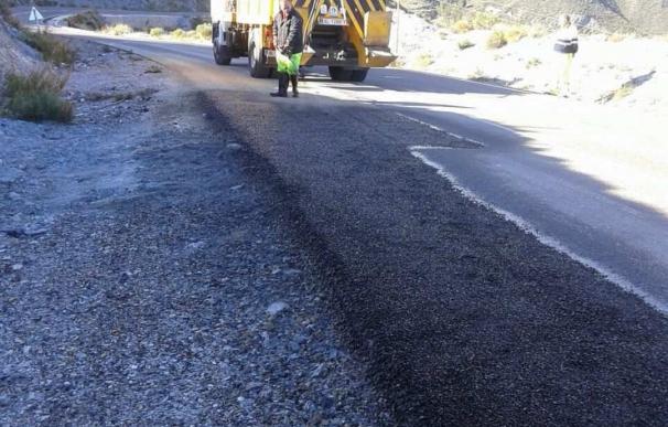 Diputación invierte 280.000 euros en la mejora de la carretera de El Saliente, entre Albox y Chirivel