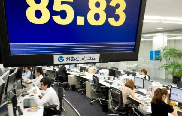 Los rumores de intervención sobre el yen contienen las pérdias de Tokio