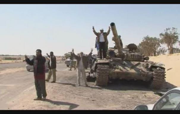 Los rebeldes libios recuperan la estratégica ciudad de Ajdabiya