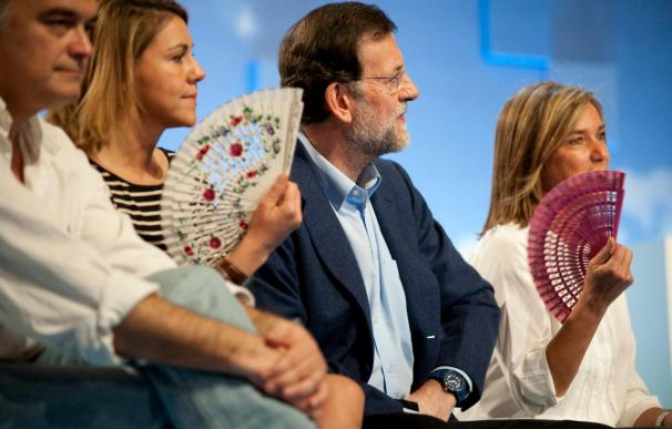 Rajoy afirma que el "debate de caras" del PSOE es "una burla a los españoles"