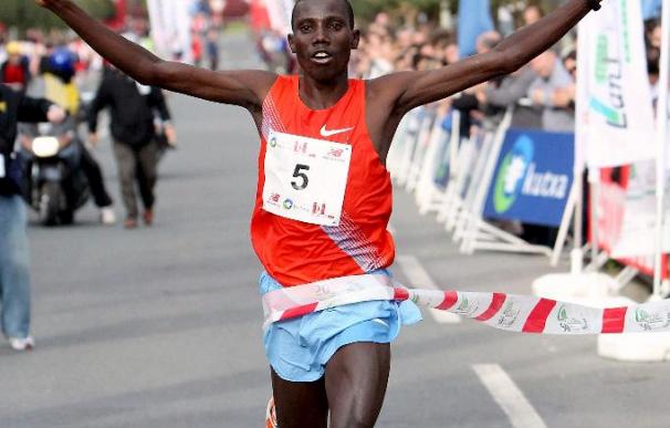 Biwot bate el récord del medio maratón de Azkotia-Azpeitia