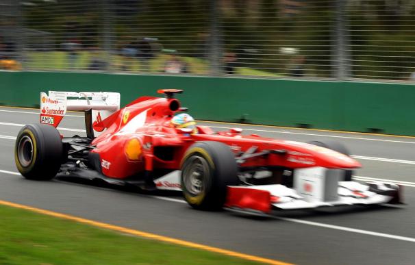 Alonso dice que espera subir al podio, "es el objetivo en las primeras carreras"