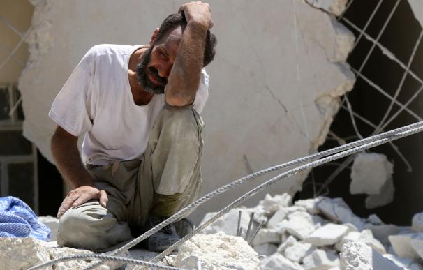 El ejército sirio se acerca a los barrios rebeldes de Alepo tras la muerte de 28 personas