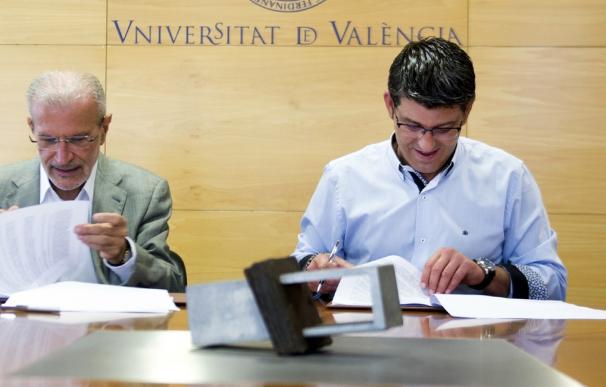 La Diputación firma un convenio con la Universitat para dinamizar la plaza de toros como icono sociocultural