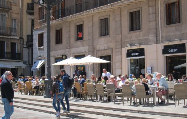 Puig anuncia un plan contra la estacionalidad turística y la mejora de la formación