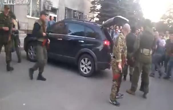 Las tropas de Kiev disparan a quemarropa a civiles desarmados en Krasnoarmeysk