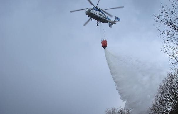 Medio Ambiente destina un helicóptero Kamov con base en Villares de Jadraque al incendio de Uceda