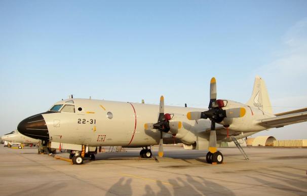Un avión militar español vigila 50 campamentos piratas