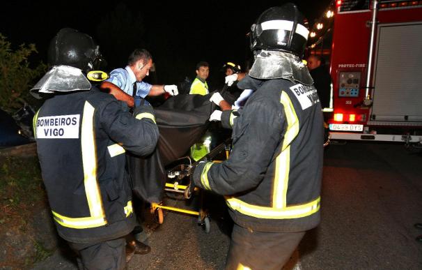 Fallece un joven de Vigo por una colisión entre su coche y un camión en Mos