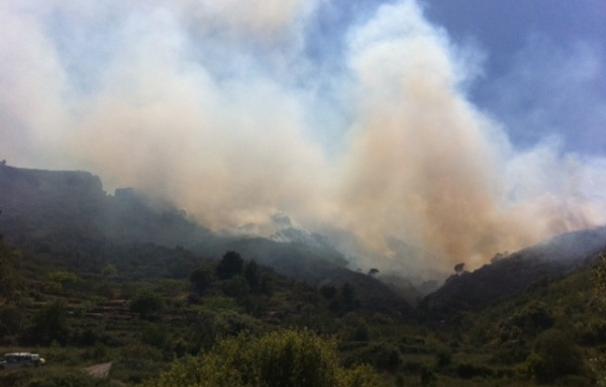 El incendio de Rasquera (Tarragona) ya ha calcinado 2.400 hectáreas y sigue sin control