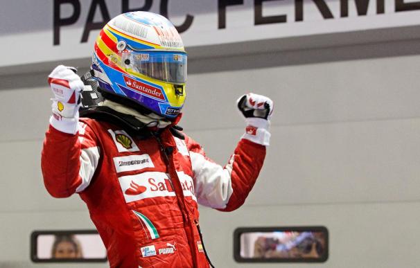 Alonso gana en Singapur y se coloca segundo en Mundial a 11 puntos Webber