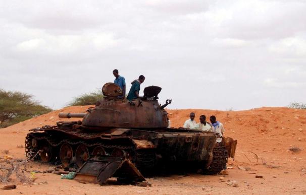 Helicóptero no identificado ataca un cuartel de Al Shabab al sur de Mogadiscio