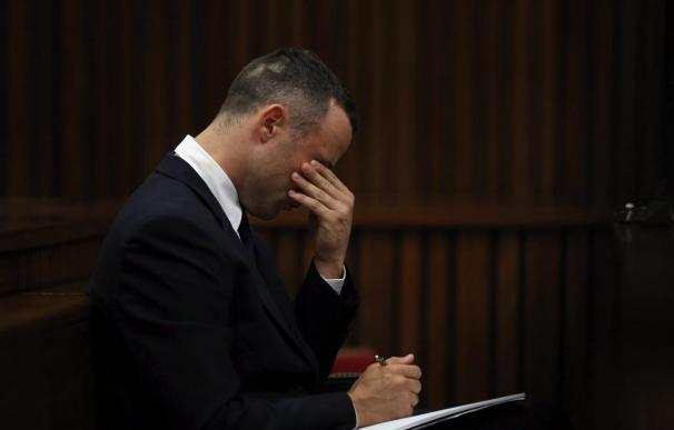 Acusan a Pistorius de intimidar en el juicio a una amiga de su difunta novia