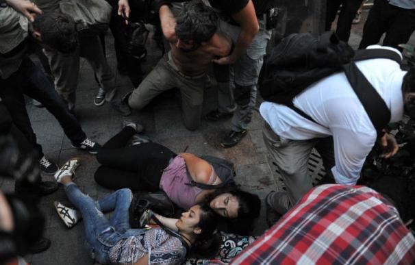 Varios manifestantes son detenidos en Turquía.