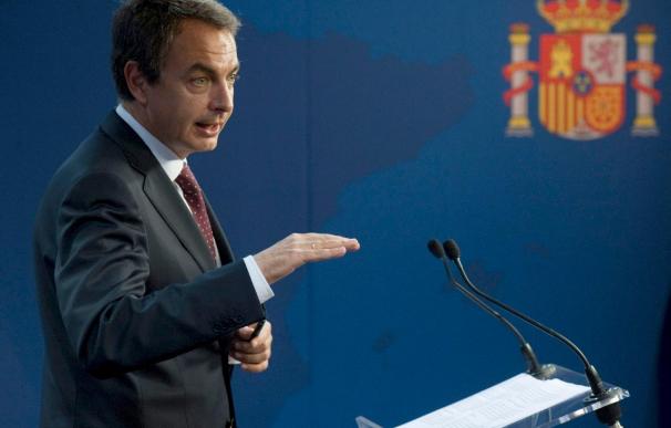 Zapatero, contrario a asentamientos irregulares, pide no prejuzgar a Francia
