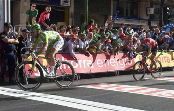 Cavendish consigue su segunda etapa consecutiva en la Vuelta