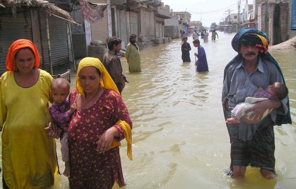 Más inundaciones en el sur de Pakistán obligan evacuar a otro medio millón de personas