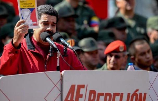 El Gobierno y la oposición venezolana acuerdan integrar al Vaticano en un posible diálogo