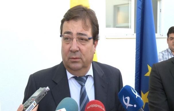 Presidente Extremadura califica de "obvio" el manifiesto de ex-ministros que pide ya un Gobierno