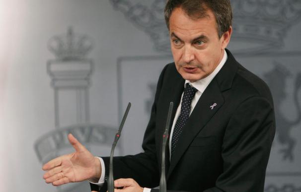 Zapatero cree que la intervención militar en Libia debe ser el último recurso