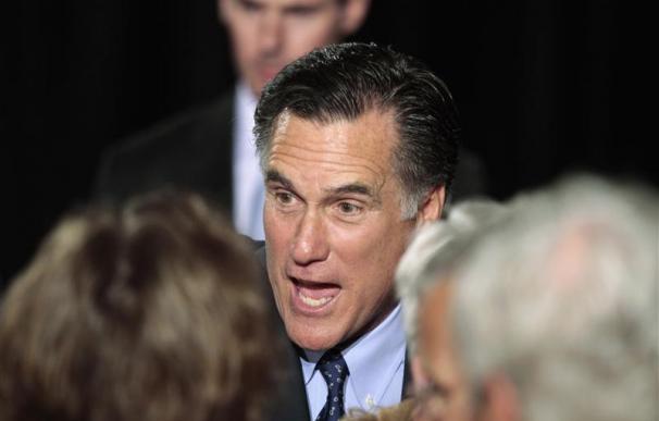 Romney gana tres primarias republicanas en EEUU