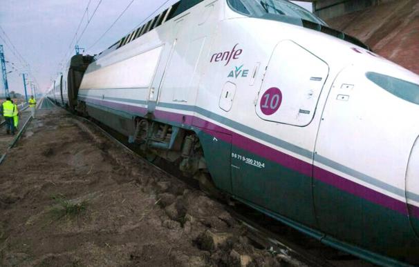 Adif asegura que la locomotora del AVE Madrid-Alicante no descarriló