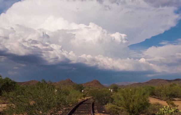 Un fotógrafo capta la fuerza de las tormentas en un espectacular timelapse