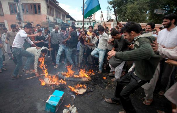 Doce muertos en protestas contra las fuerzas de seguridad indias en Cachemira
