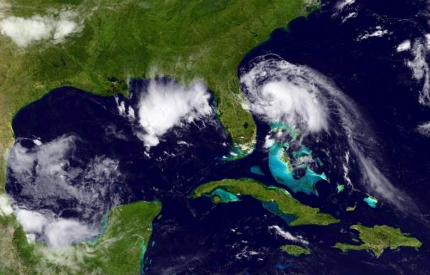 La tormenta "Arthur" va camino de convertirse en huracán y aguar la fiesta del 4 de julio en EEUU