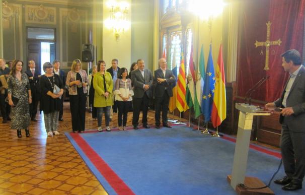 La Junta General recibe a los presidentes de los parlamentos autonómicos de España