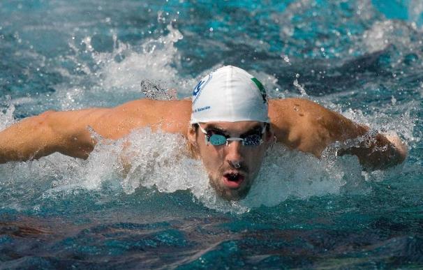 Michael Phelps vuelve a reencontrarse con las victorias