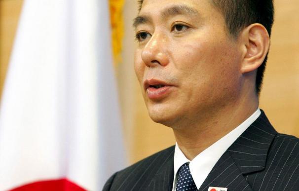 Dimite el ministro japonés de Exteriores por recibir una donación ilegal
