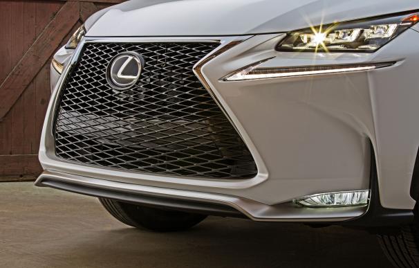 Lexus incorpora la suspensión variable adaptativa a la versión 2017 de la gama 'F'