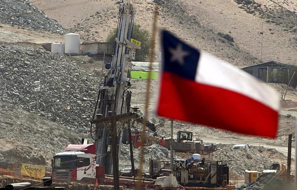 La perforación para rescatar a los 33 mineros en Chile alcanza los 268 metros