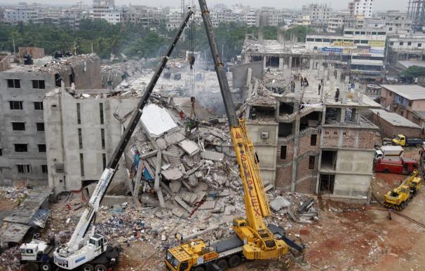 Bangladesh pierde esperanza de hallar supervivientes en edificio derrumbado