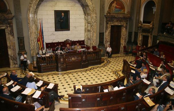El Ayuntamiento retirará 25 honores y distinciones por la guerra civil y la dictadura