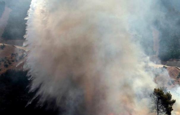 La Generalitat valenciana da por estabilizados los incendios que han calcinado 4.500 hectáreas